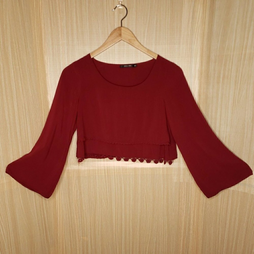Doe & Rae Cropped Maroon Long Sleeve Blouse Small